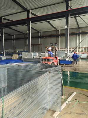 自家工厂定制圆拱形天窗——从速询价，工程机械施工的明智之选